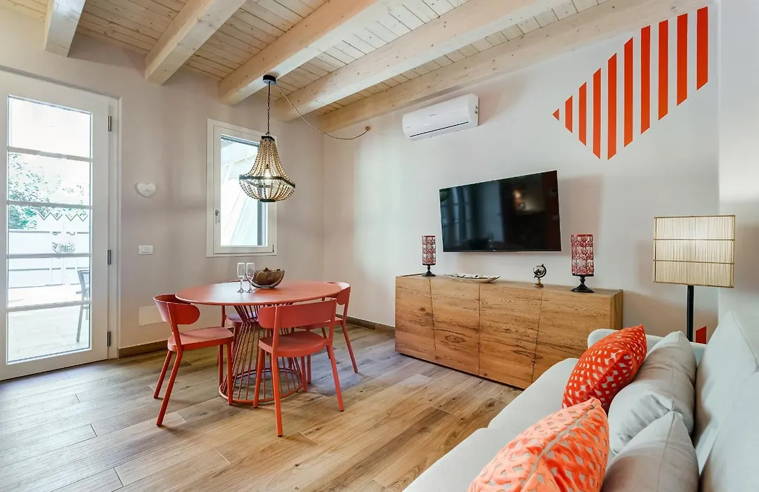 Appartamento pigneto con giardino privato e parcheggio-1